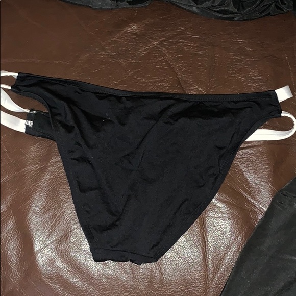 Bikini bottoms - Picture 2 of 4